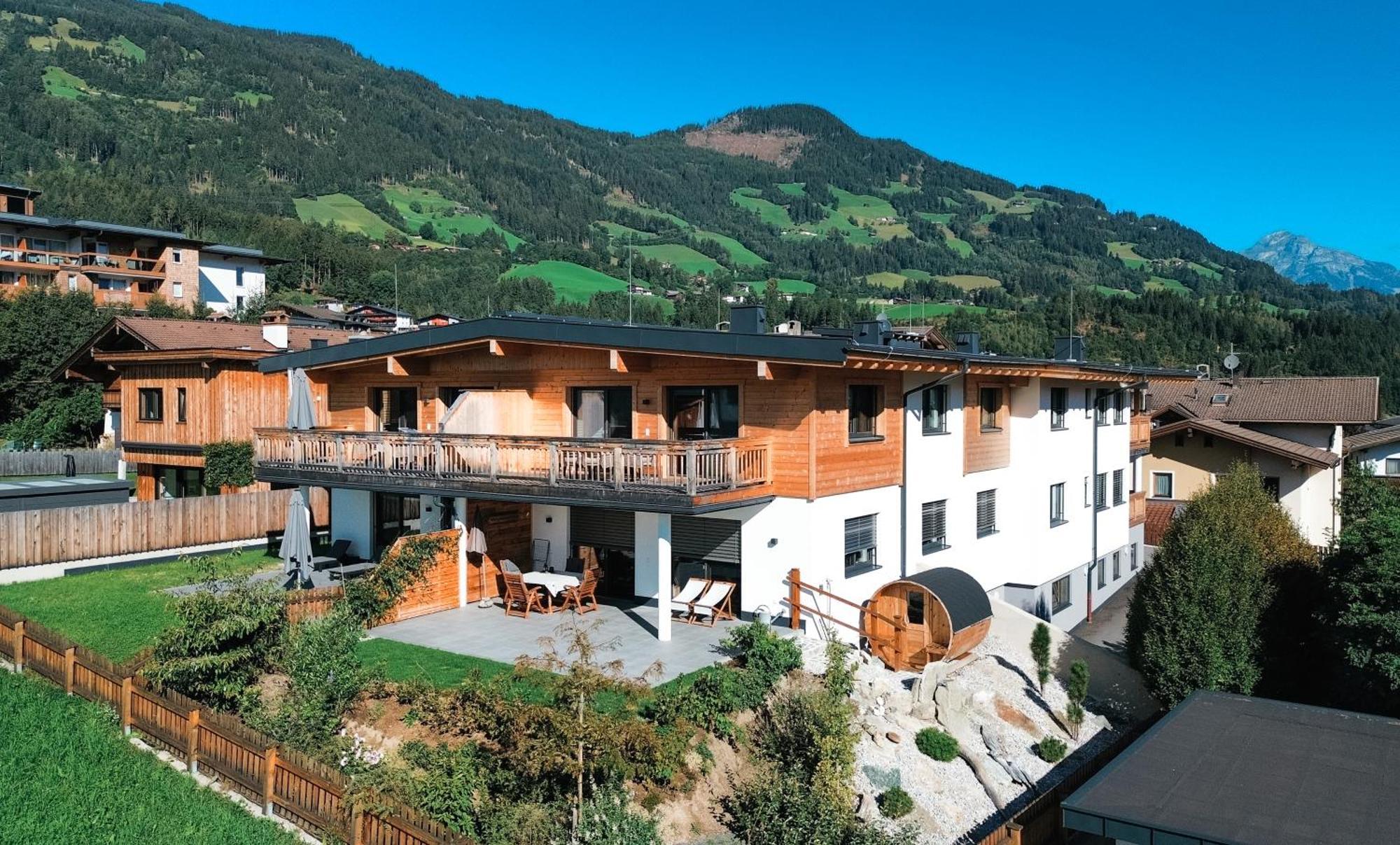 Isanora - Garden & Private Whirlpool By Alpenluxus Appartements Fügen Esterno foto